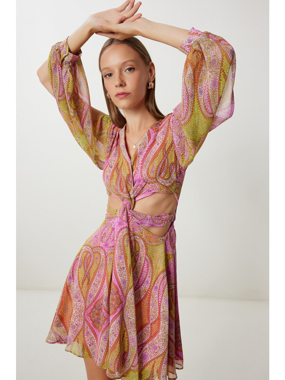 Desenli Cut Out Detaylı Şifon Elbise Pembe Sarı